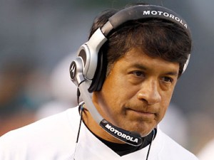 Eagles Defensive coordinator Juan Castillo